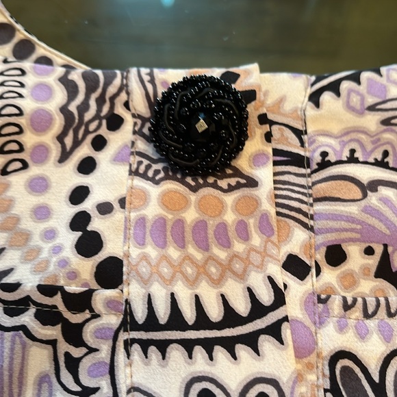 blouse - Picture 2 of 6